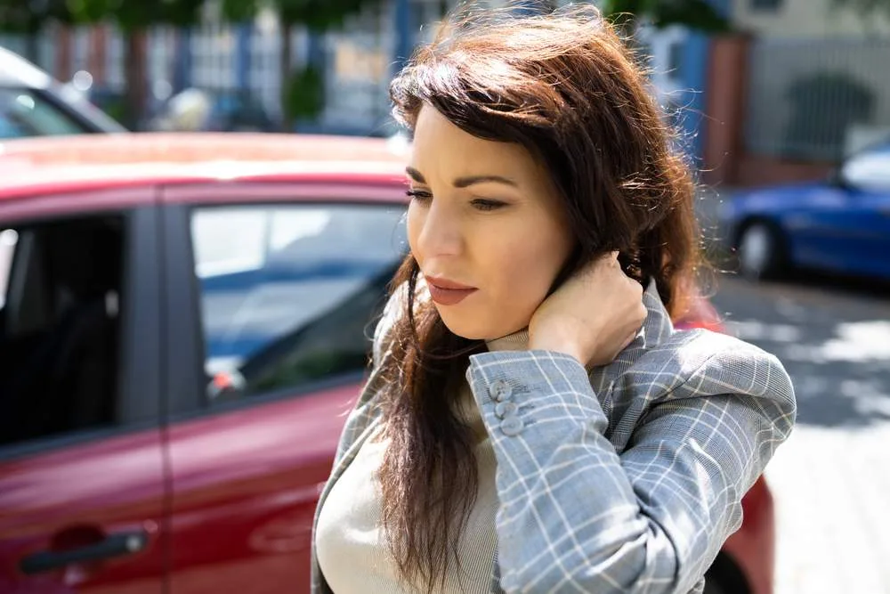 When to See a Doctor for Neck Pain After a Car Accident